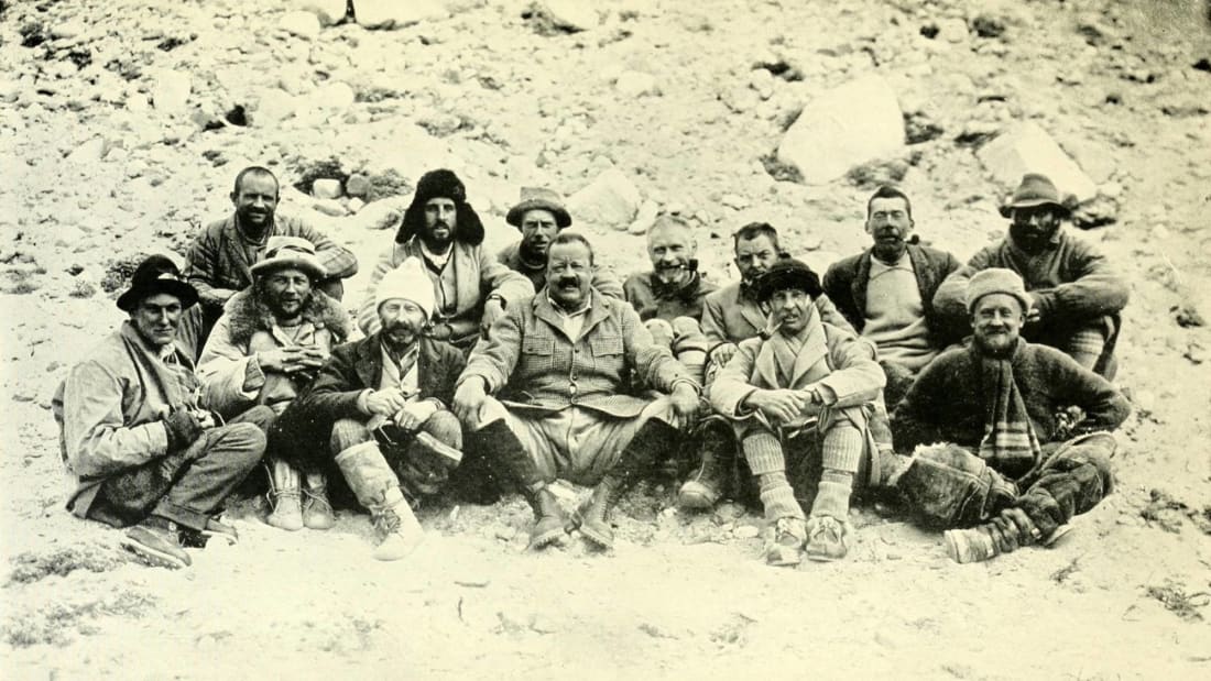 Members of the 1922 Everest expedition at ba<em></em>se Camp.