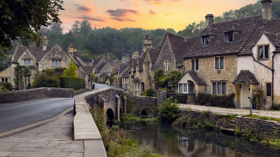 Castle Combe, wher<em></em>e time evidently stopped a<em></em>bout 400 years ago.