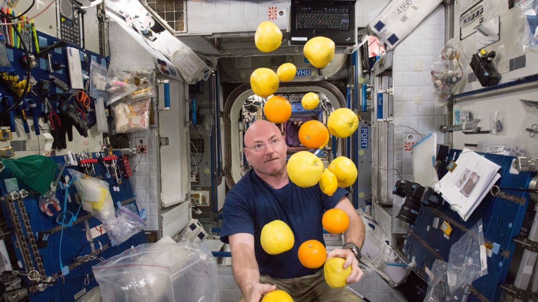 Astro<em></em>naut Scott Kelly gets a delivery of fresh fruit while on board the Internatio<em></em>nal Space Station in 2015.