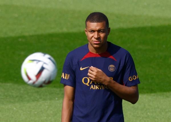 Mbappe to be available against Nice, says PSG boss Luis Enrique